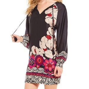 Trina Turk
Alabaster Floral Long Sleeve Satindress